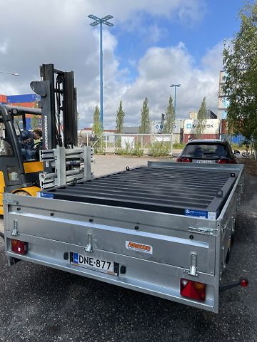 Laidallinen peräkärry vuokralle